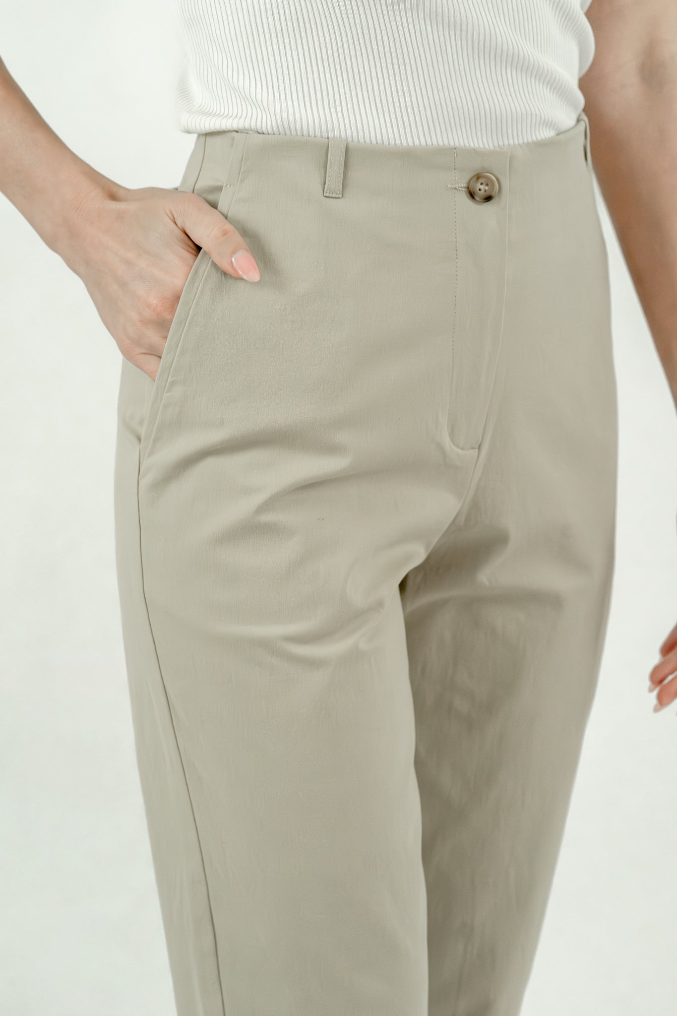 Tapered Pocket Detail Pant